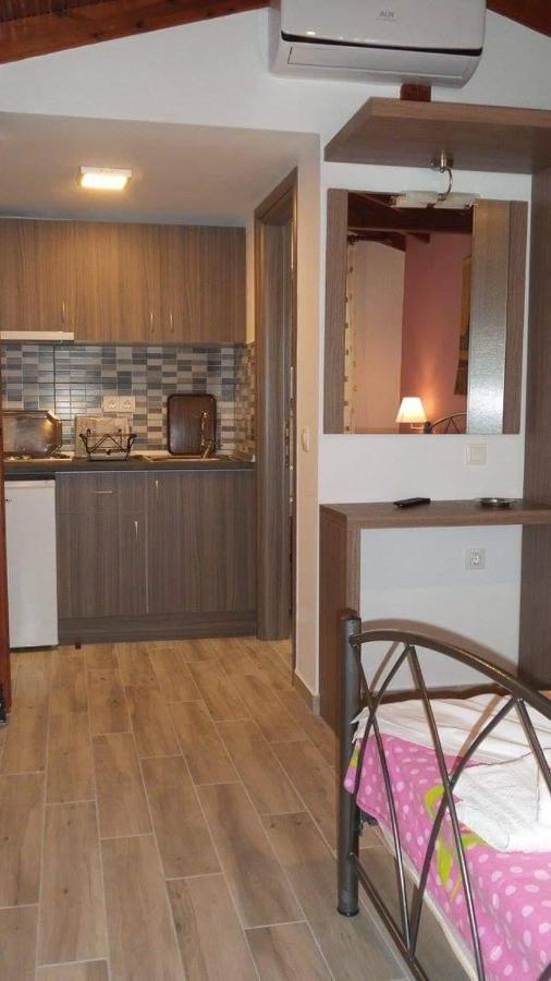 מלון נאוס מרמרס House Roula מראה חיצוני תמונה