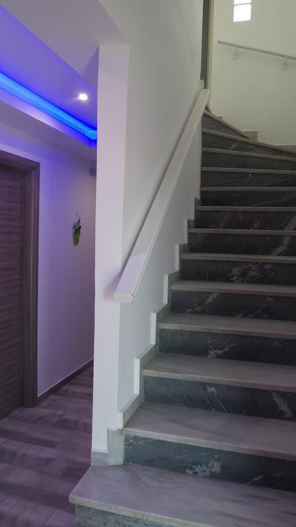 מלון נאוס מרמרס House Roula מראה חיצוני תמונה